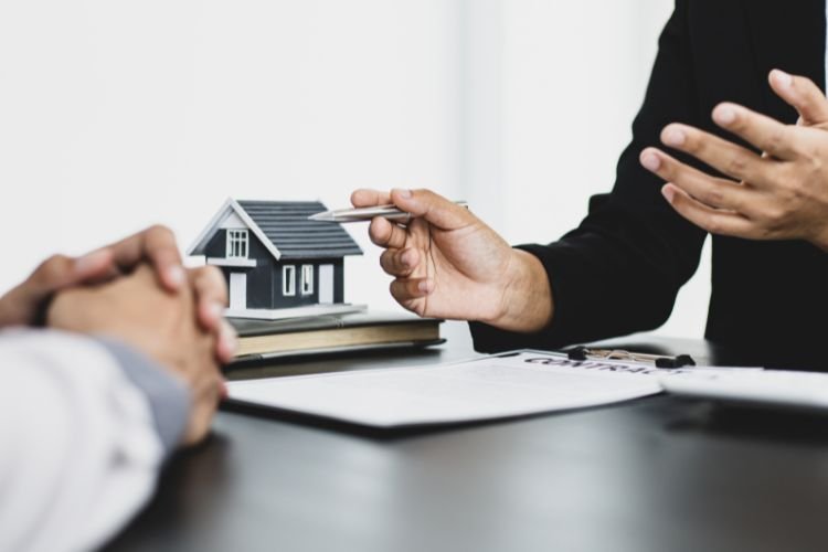 Avoid Real Estate Agent Fees – Sell Your House Directly in Winnipeg