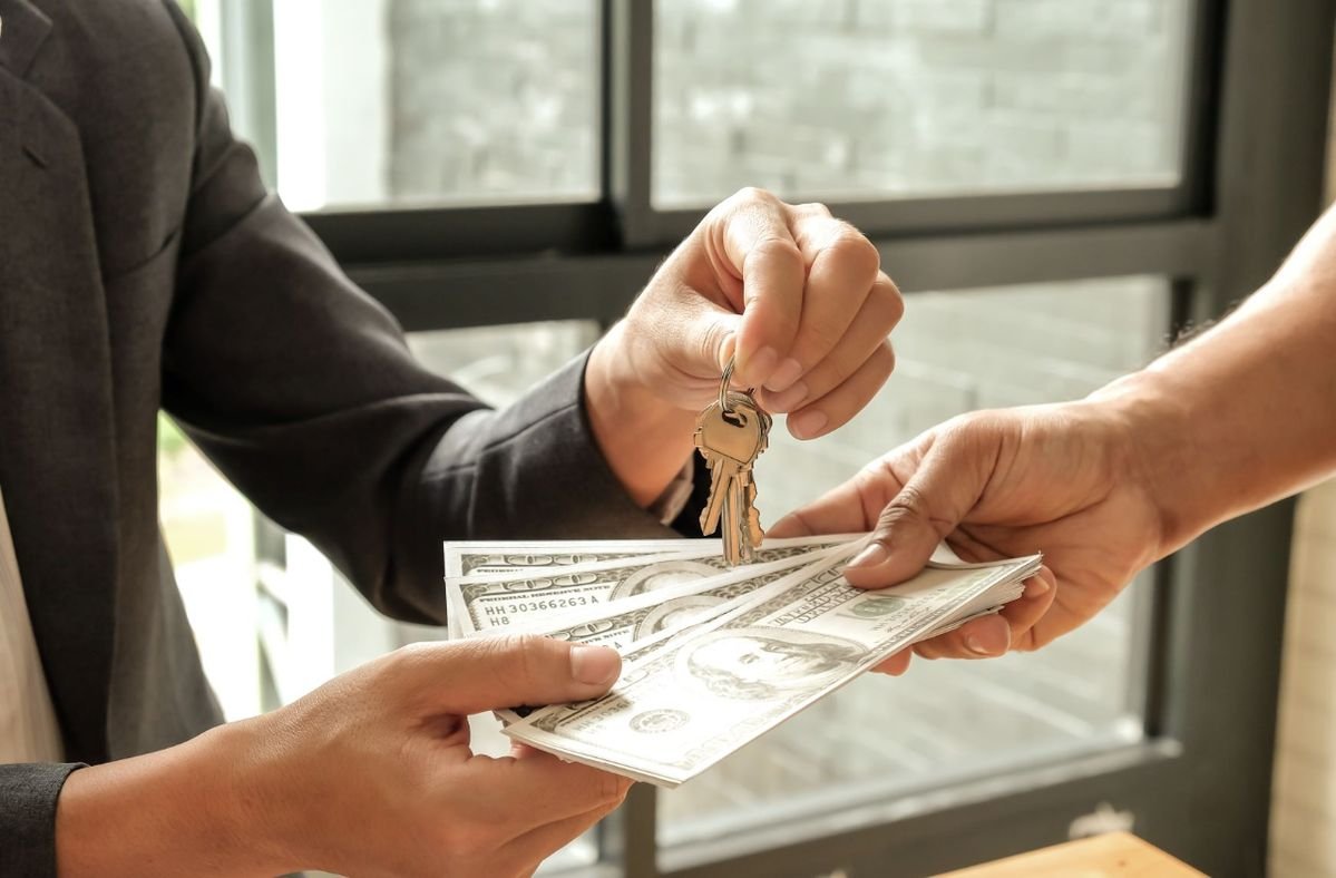 Why Most Cash Offers in Winnipeg Are Lower Than Market Price — And When It Still Makes Sense